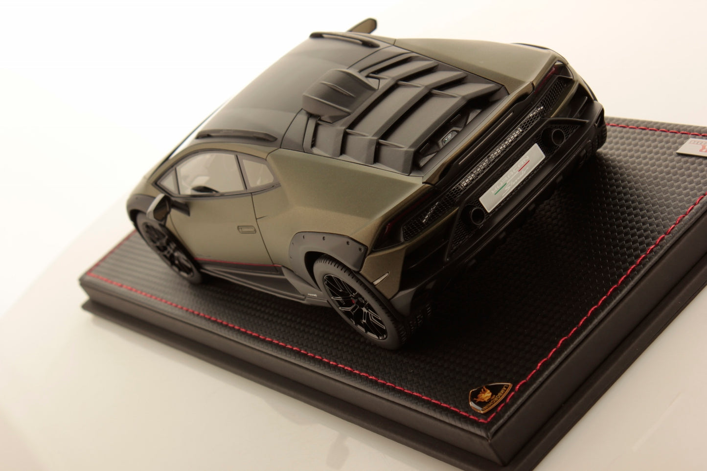 MR Collection Model - LAMBORGHINI HURACÀN STERRATO 1:18