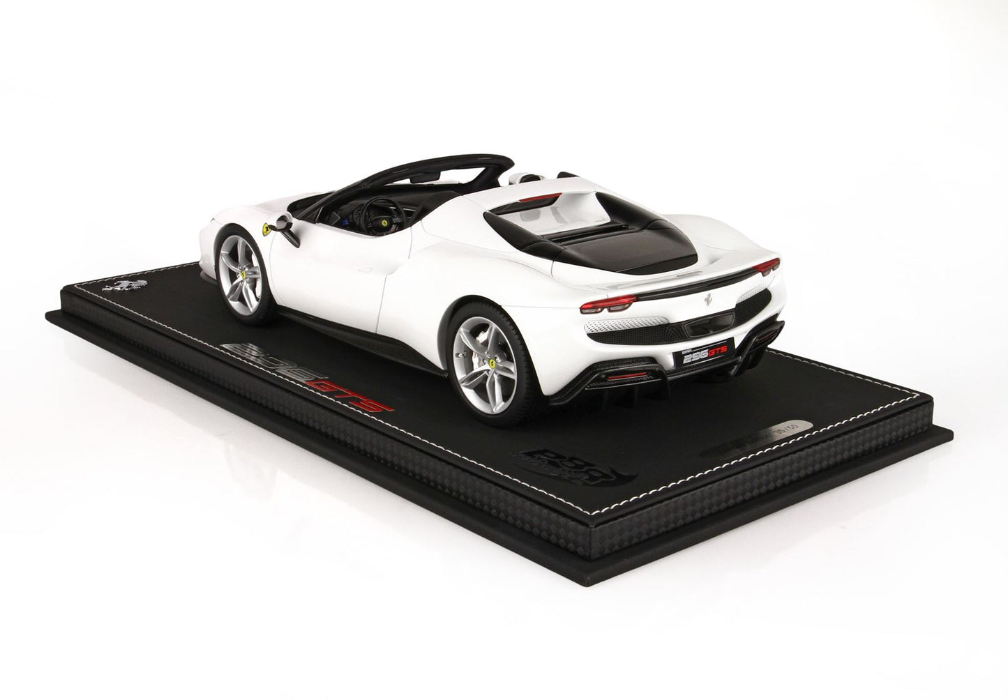 BBR Model 1:18 - Ferrari 296 GTS White Cervino