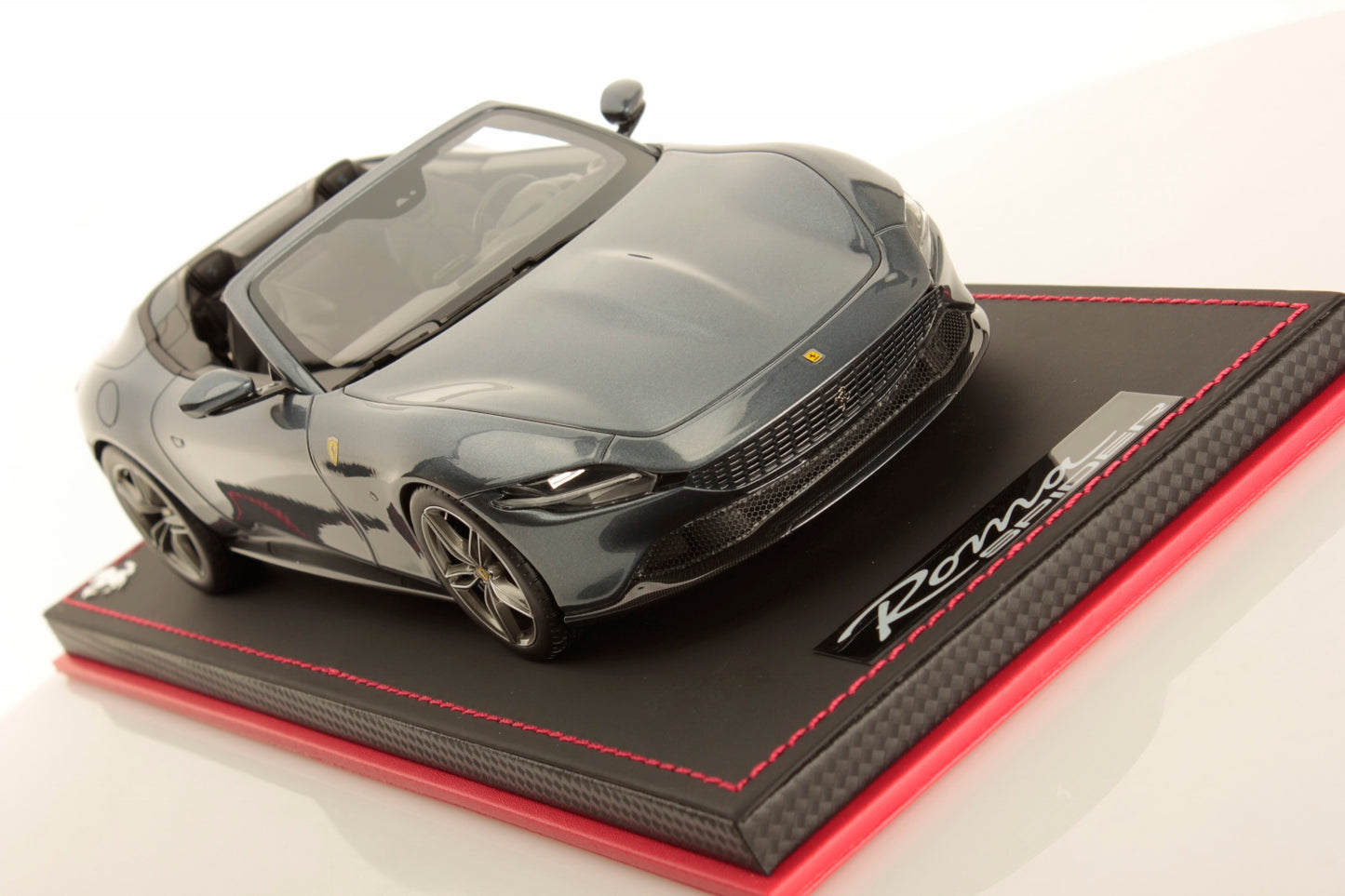 MR Collectiom Model - FERRARI ROMA SPIDER 1:18