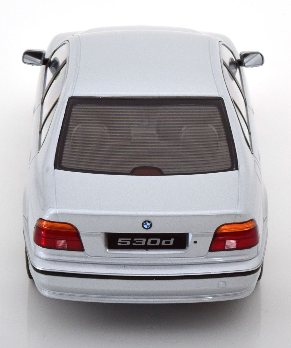 KK-Scale 1:18 - BMW 528i E39 Limousine 1995 Zilver
