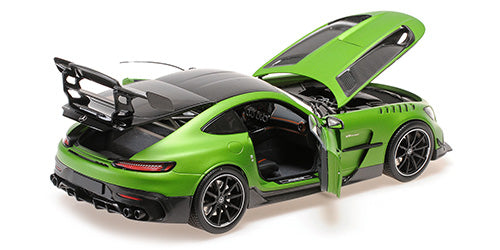 Minichamps 1:18 - MERCEDES-AMG GT BLACK SERIES 2021 MATT GREEN METALLIC
