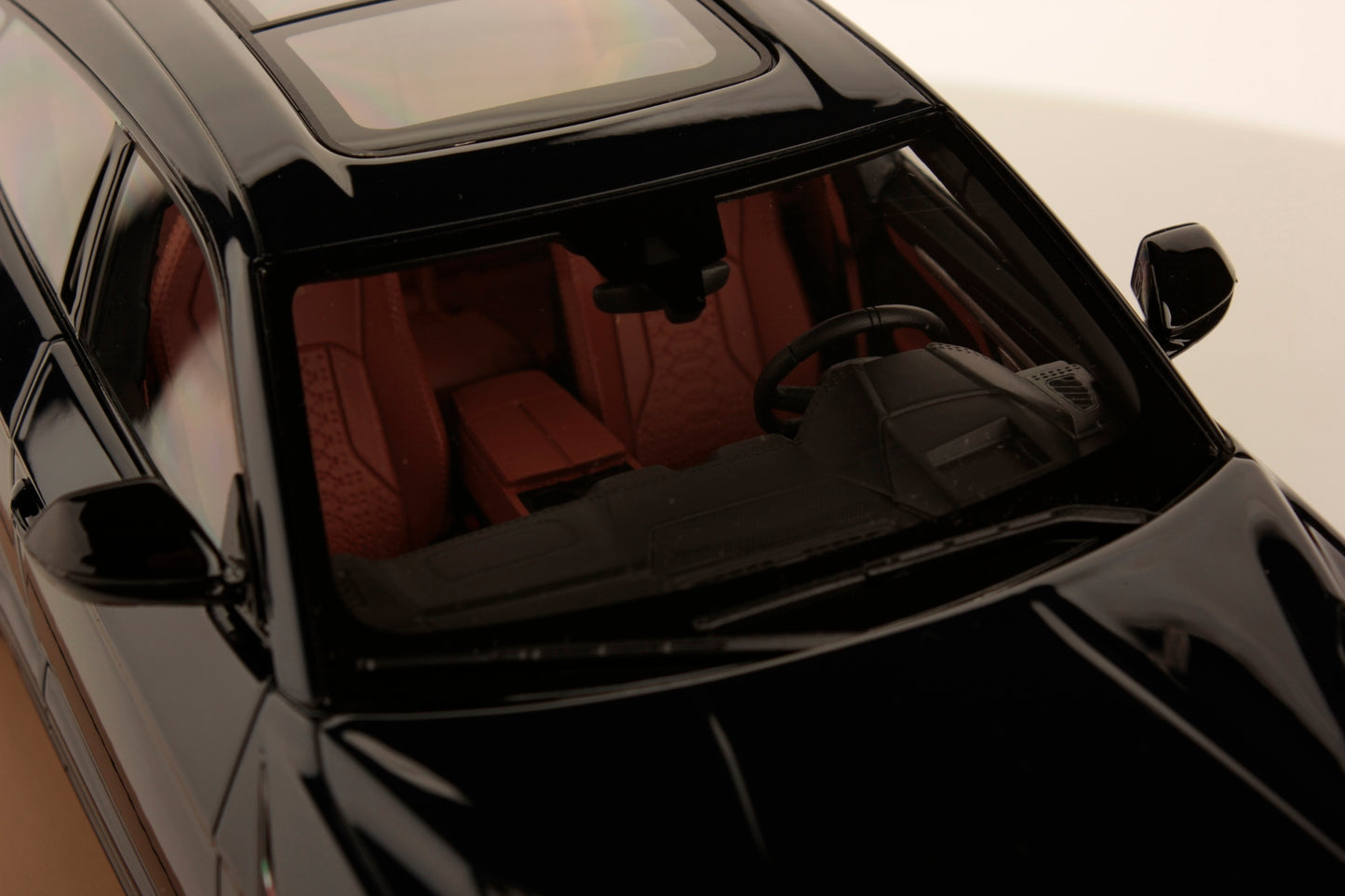 MR Collection Model - LAMBORGHINI URUS S 1:18