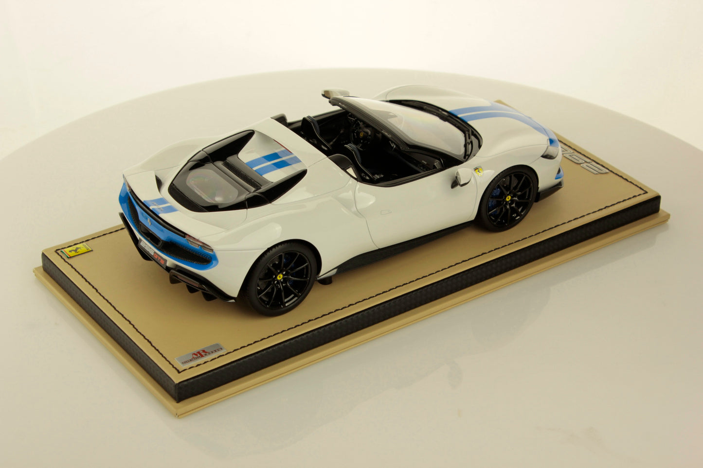MR Collectiom Model - FERRARI 296 GTS 1:18