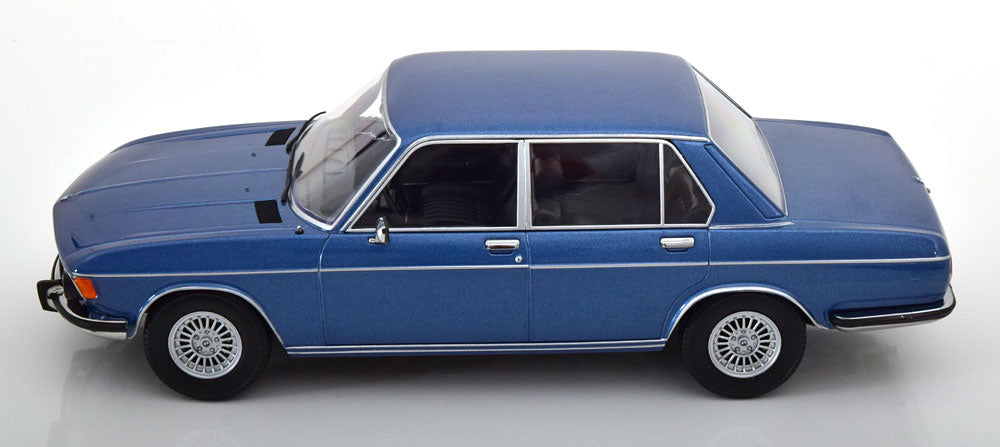 KK-Scale 1:18 - BMW 3.0S E3 2.Series 1971 Blauw Metallic