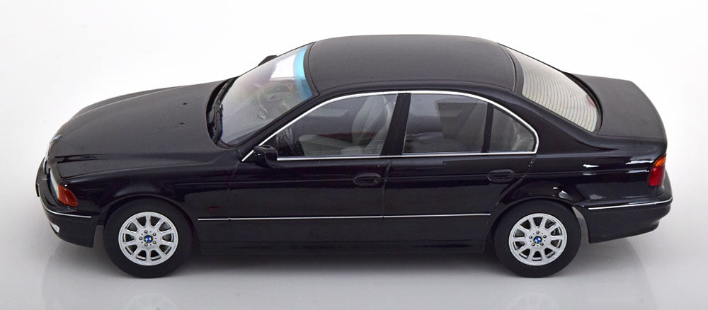 KK-Scale 1:18 - BMW 528i E39 Limousine  1995 Zwart