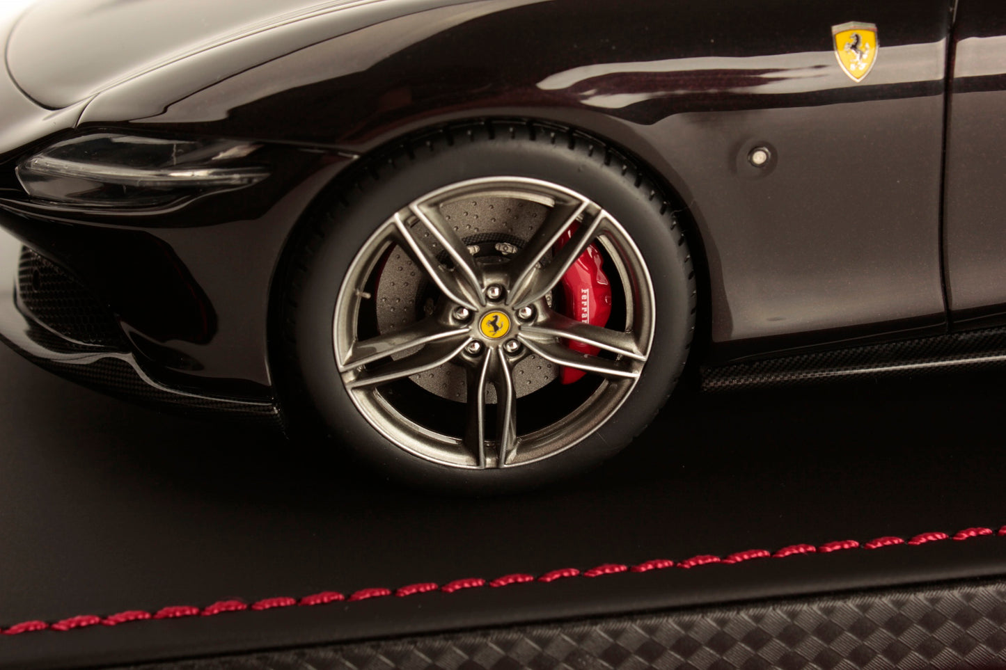 MR Collectiom Model - FERRARI ROMA SPIDER 1:18
