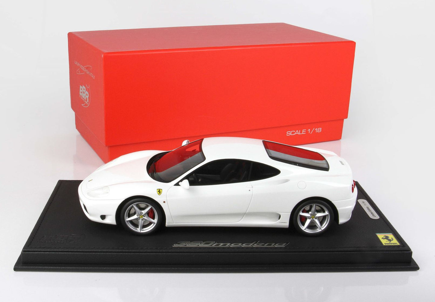 BBR Model 1:18 - Ferrari 360 Modena - Manual Gear Transmission Gloss Awus White