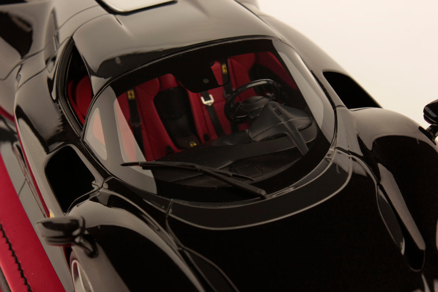 MR Collection Model - FERRARI DAYTONA SP3 1:18