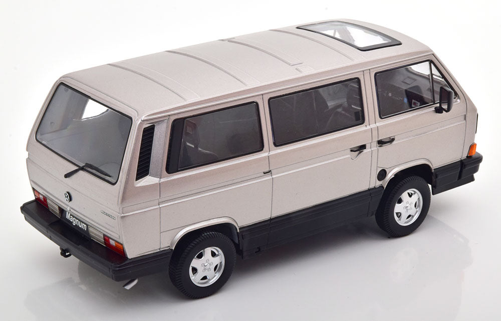 KK-Scale 1:18 - VW T3 Multivan Magnum 1987 Lichtgrijs Metallic