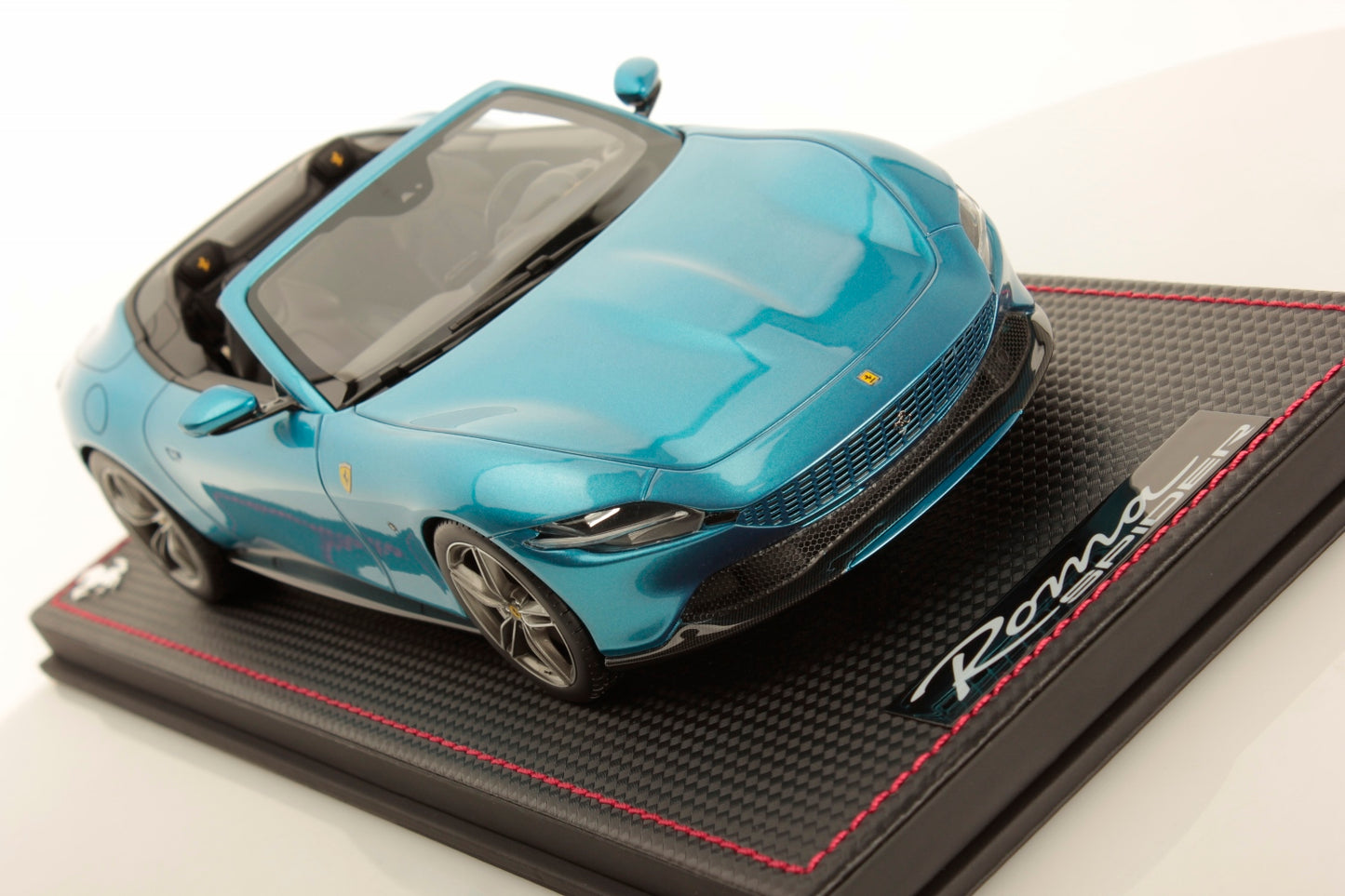 MR Collectiom Model - FERRARI ROMA SPIDER 1:18