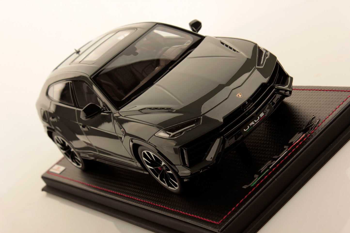 MR Collection Model - LAMBORGHINI URUS S 1:18