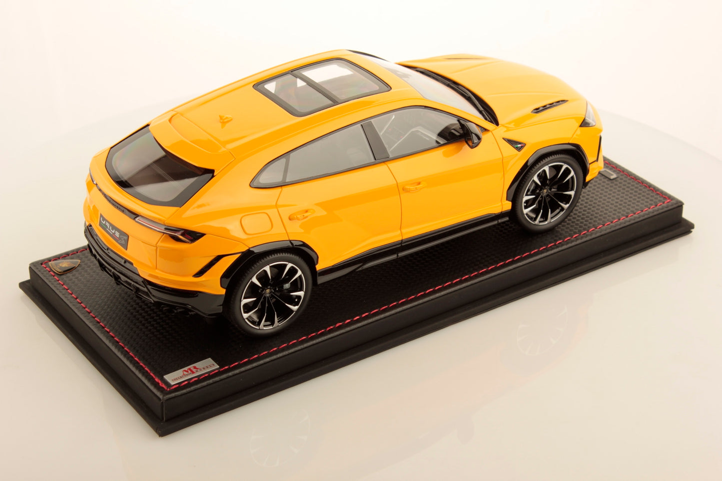 MR Collection Model - LAMBORGHINI URUS S 1:18