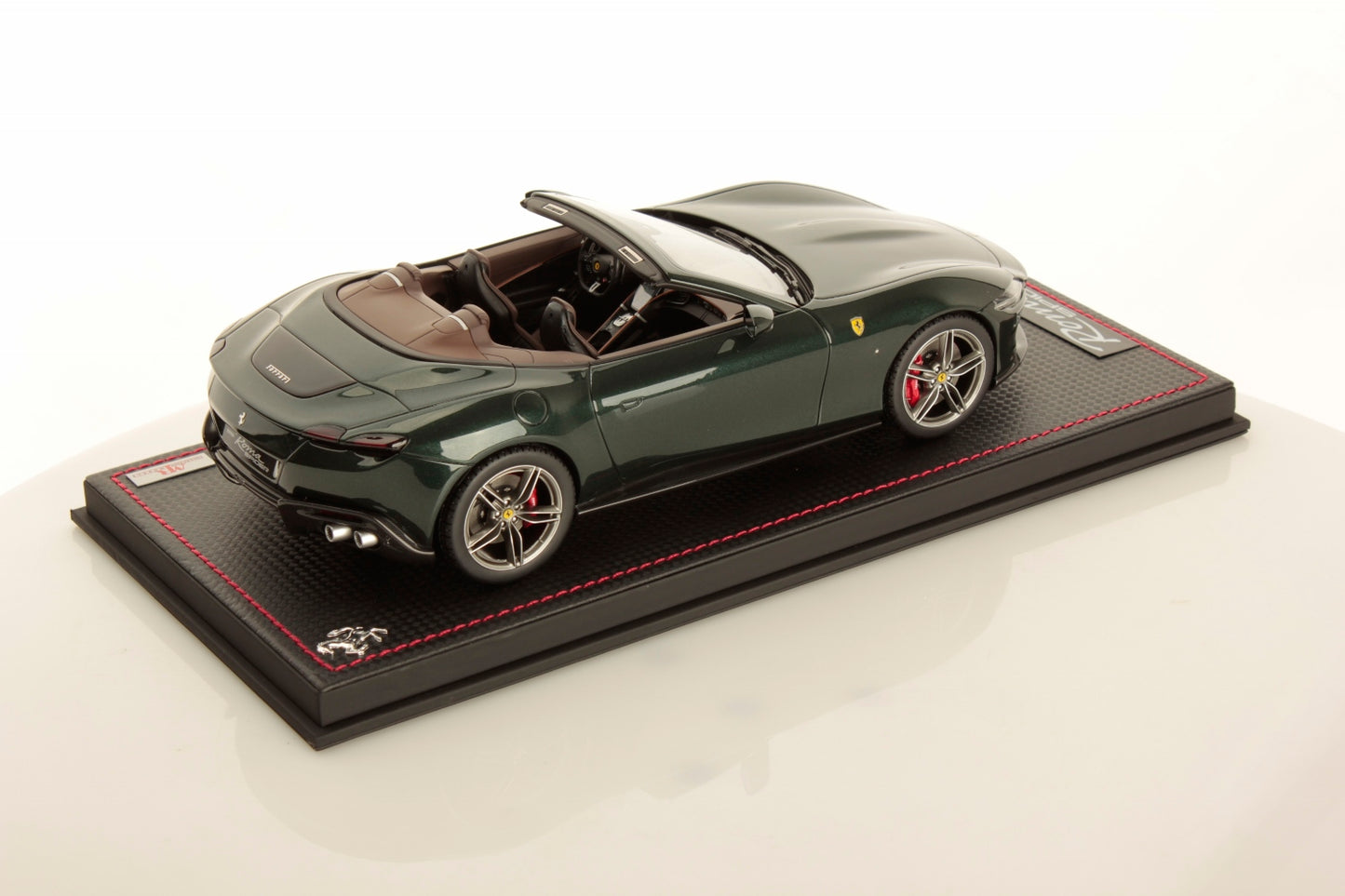 MR Collectiom Model - FERRARI ROMA SPIDER 1:18