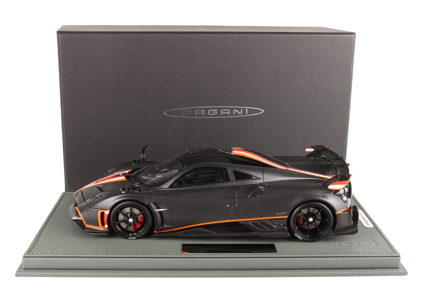 BBR Model 1:18 - Pagani Imola 2020 Matt Carbon Fiber Black