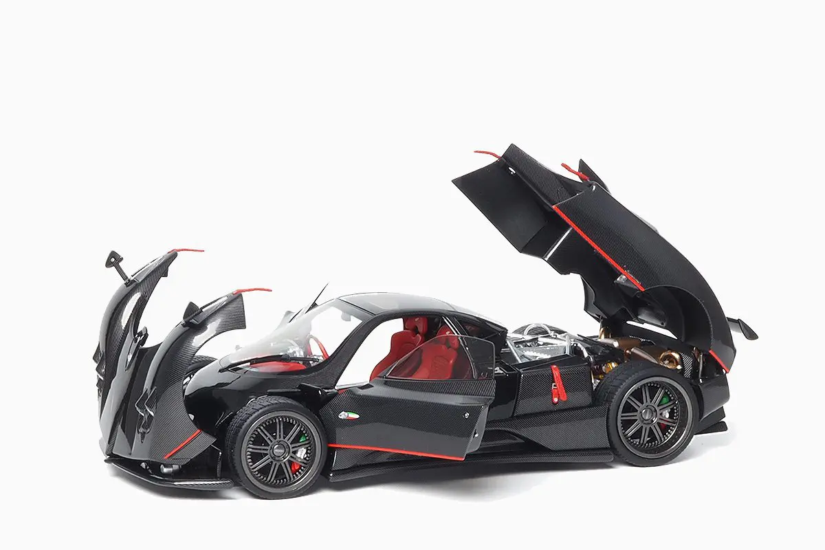 Almost Real 1:18 - Pagani Zonda F Gloss Carbon Black with Red