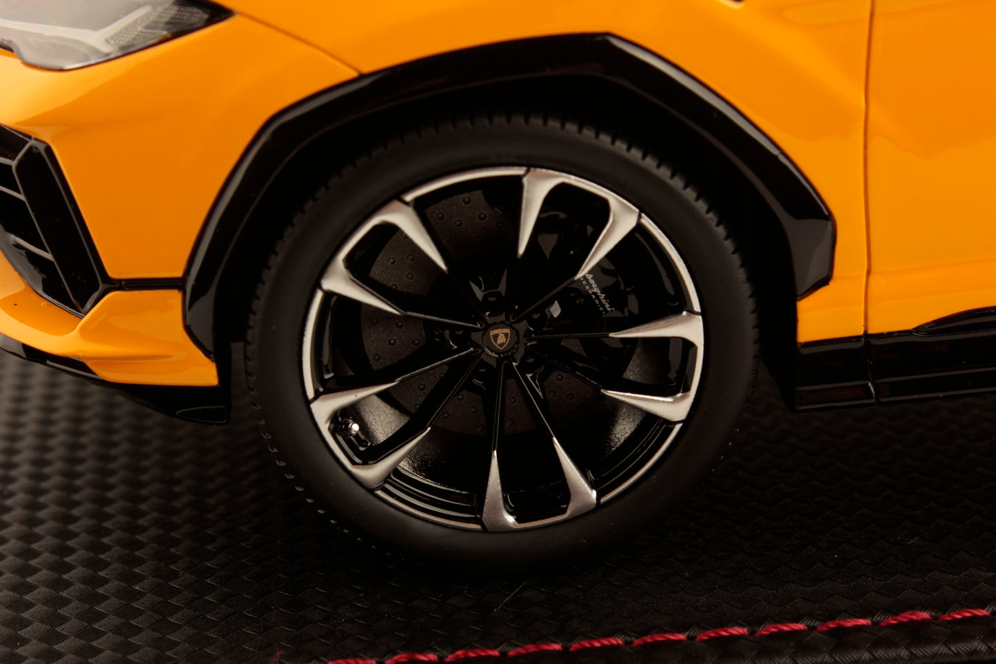 MR Collection Model - LAMBORGHINI URUS S 1:18