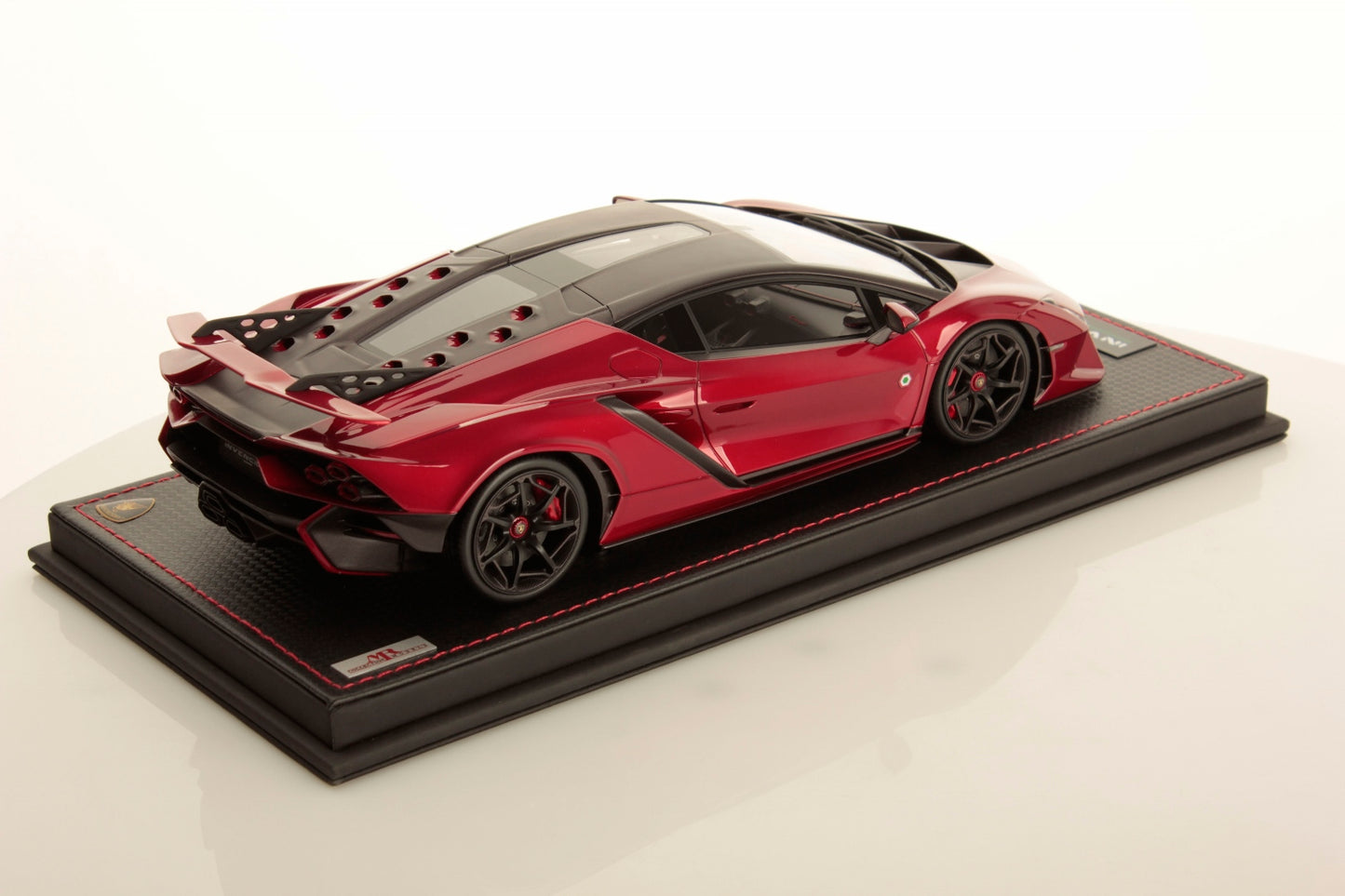 MR Collection Model - LAMBORGHINI INVENCIBLE 1:18