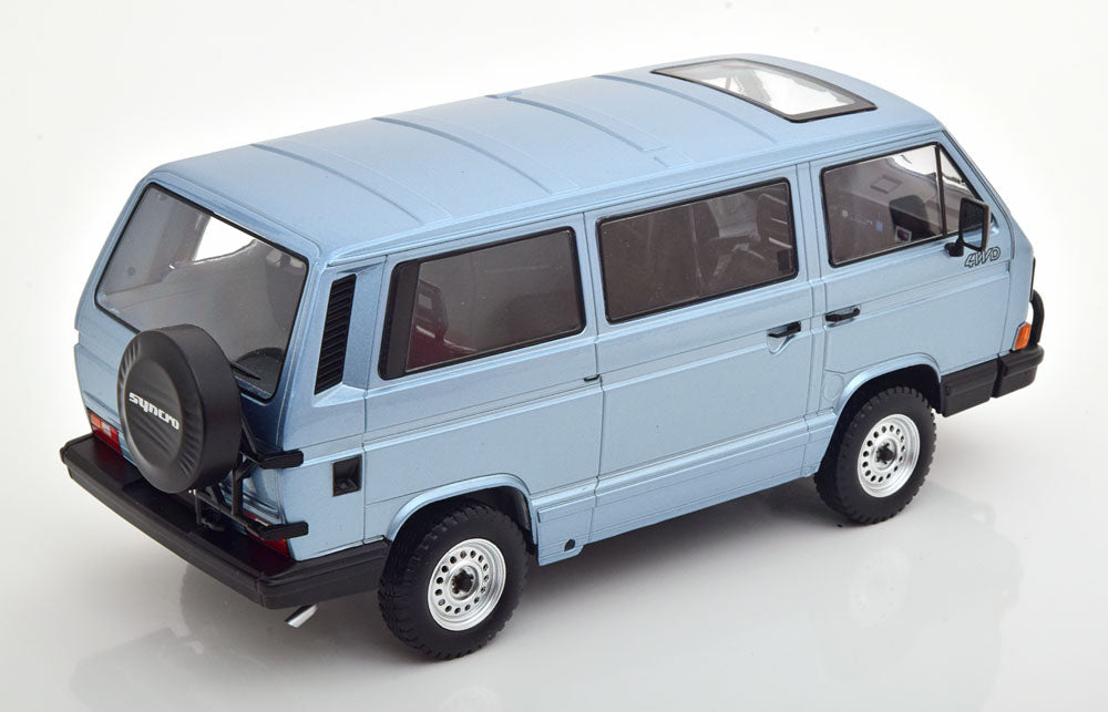 KK-Scale 1:18 - VW T3 Bus Syncro 1987 Lichtblauw Metallic