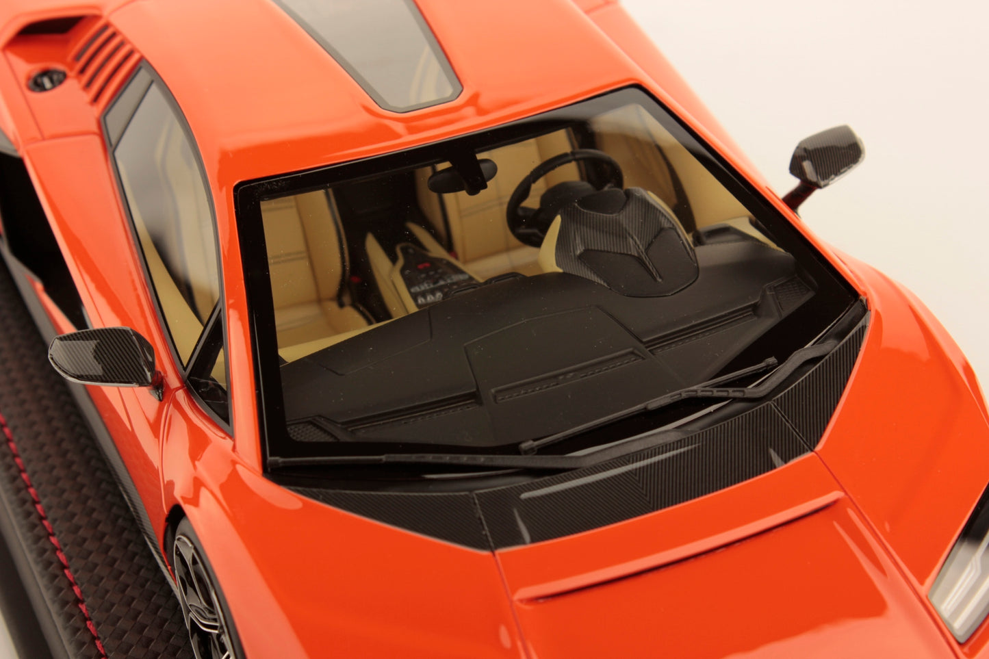 MR Collection Model - LAMBORGHINI COUNTACH LPI 800-4 1:18