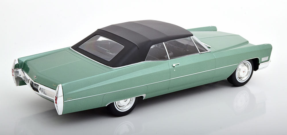 KK-Scale 1:18 - Cadillac DeVille Convertible Softtop 1967 Limited Edition 500 pcs. Lichtgroen Metallic