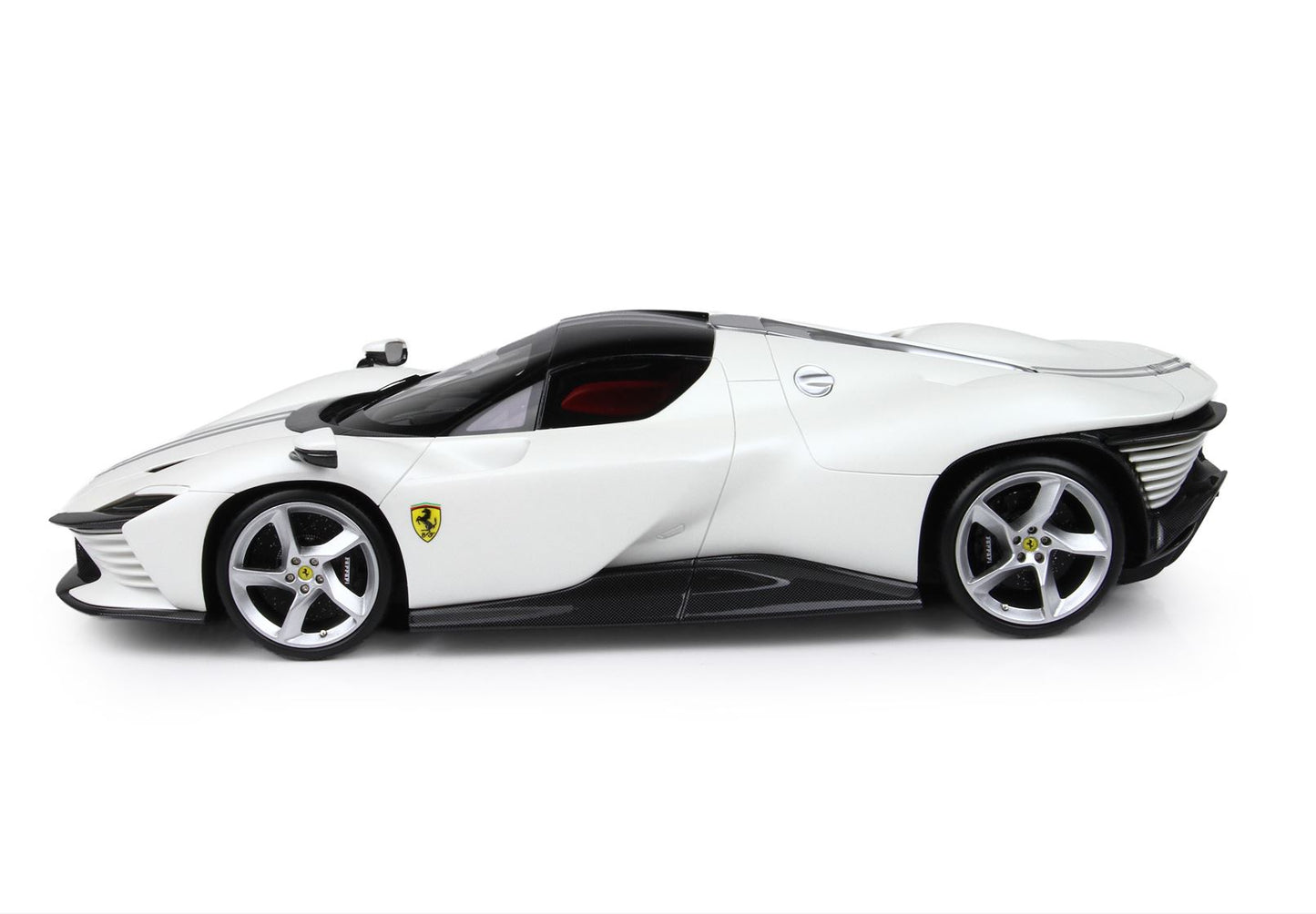 BBR Model 1:18 - Ferrari Daytona SP3 Icona Series Closed Roof - Matt Italian White