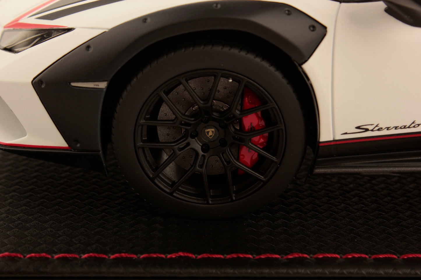 MR Collection Model - LAMBORGHINI HURACÀN STERRATO 1:18