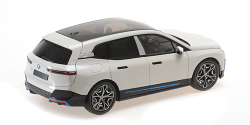 Minichamps 1:18 - BMW iX 2022 WHITE METALLIC