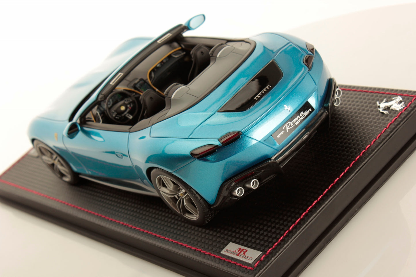 MR Collectiom Model - FERRARI ROMA SPIDER 1:18
