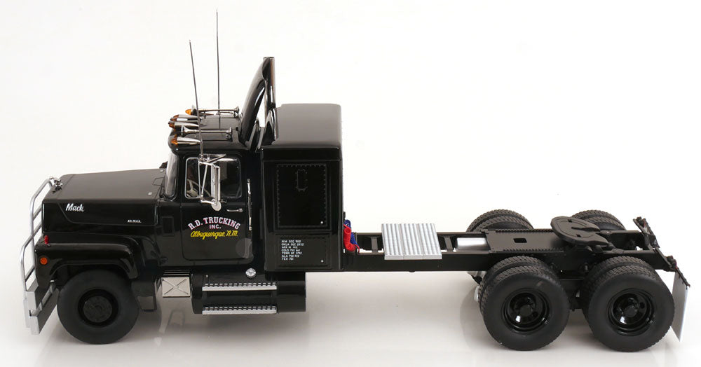 KK-Scale 1:18 - Mack RL 700L 1974 Black Metallic