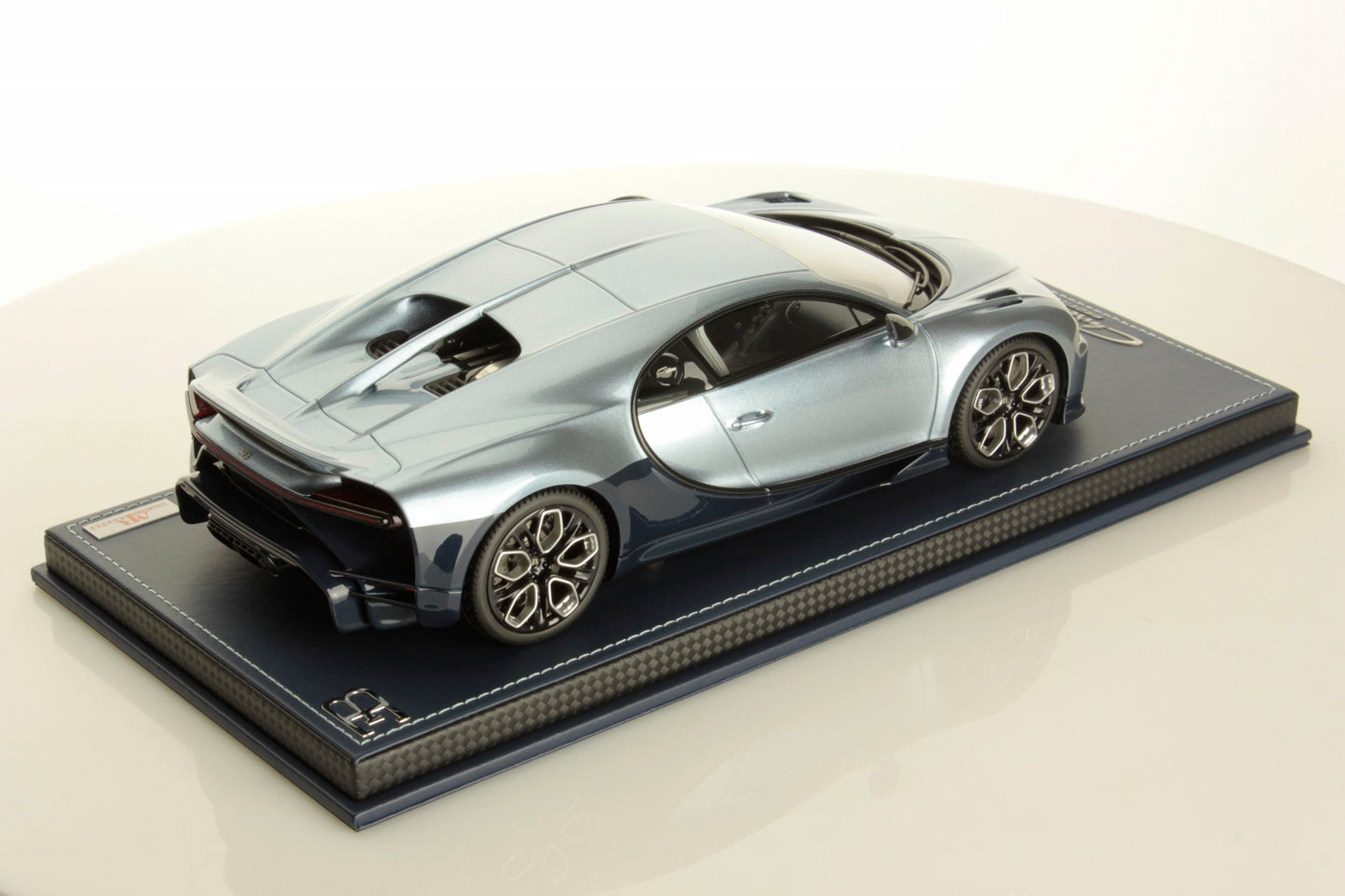 MR Collectiom Model - BUGATTI CHIRON PROFILÉE 1:18