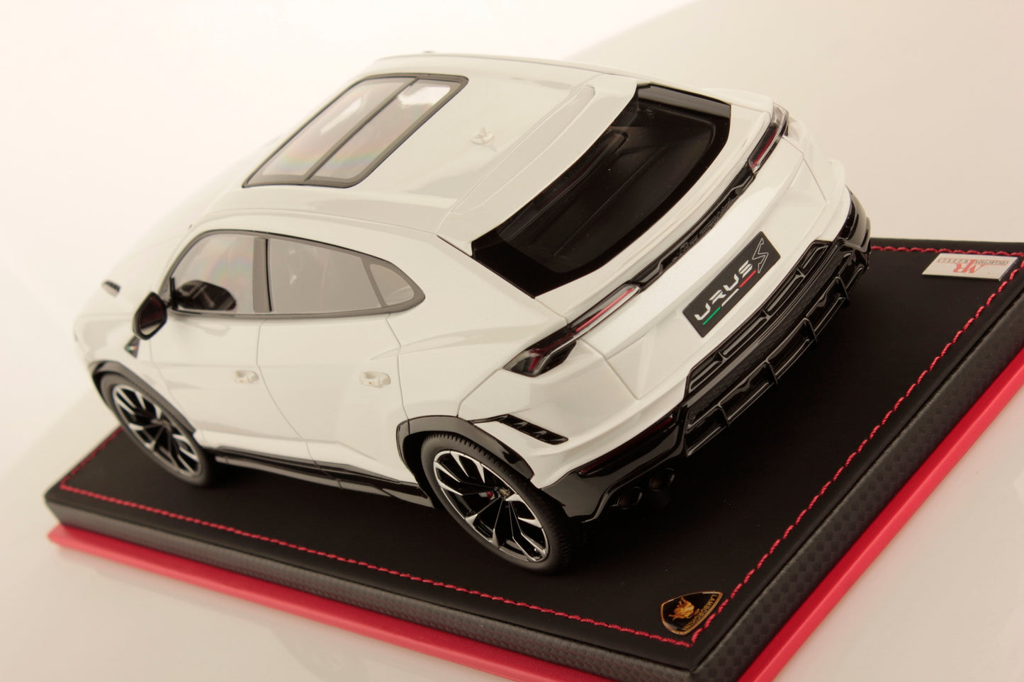MR Collection Model - LAMBORGHINI URUS S 1:18