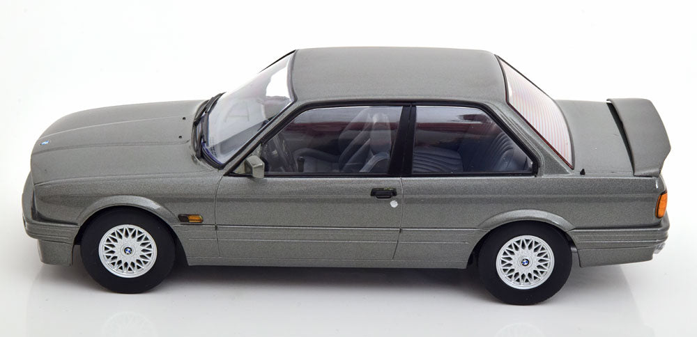 KK-Scale 1:18 - BMW 320iS E30 Italo M3 1989 Grijs Metallic
