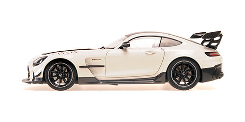 Minichamps 1:18 - MERCEDES-AMG GT BLACK SERIES 2021 WHITE METALLIC