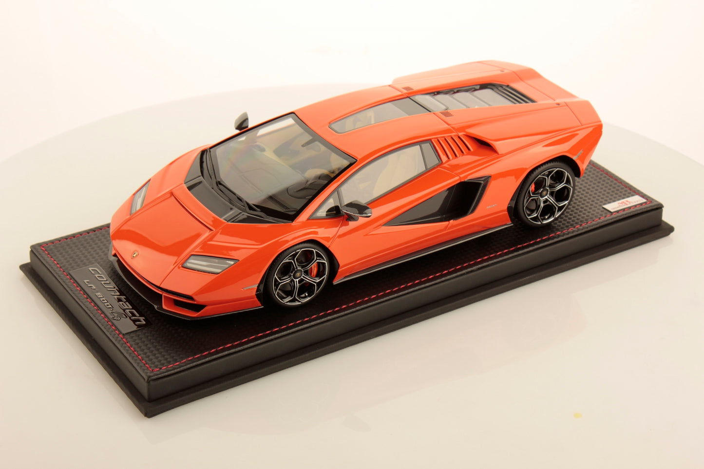 MR Collection Model - LAMBORGHINI COUNTACH LPI 800-4 1:18