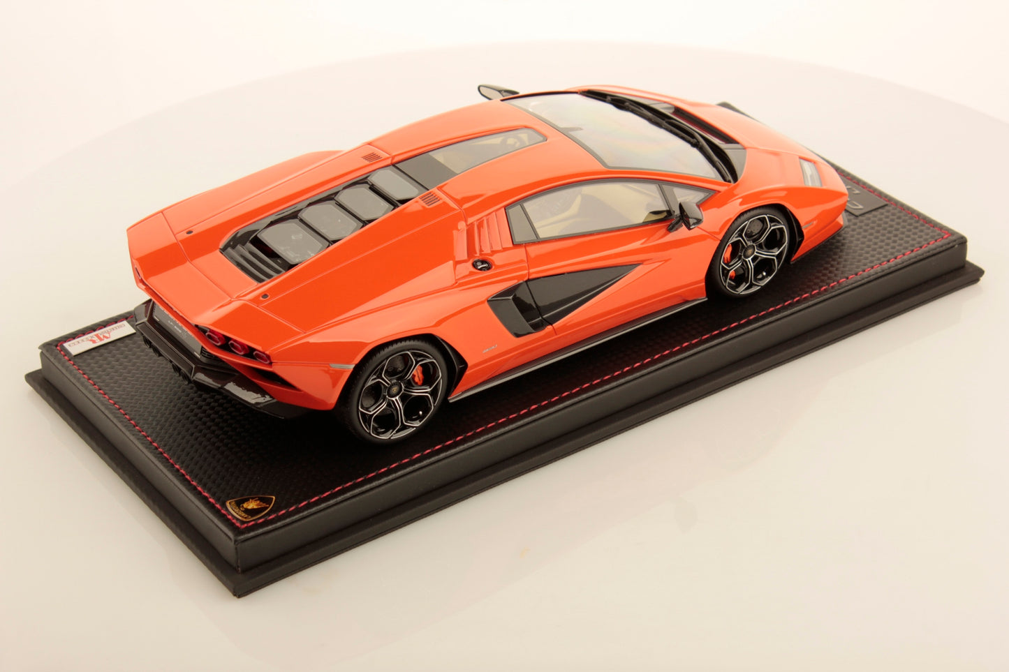 MR Collection Model - LAMBORGHINI COUNTACH LPI 800-4 1:18
