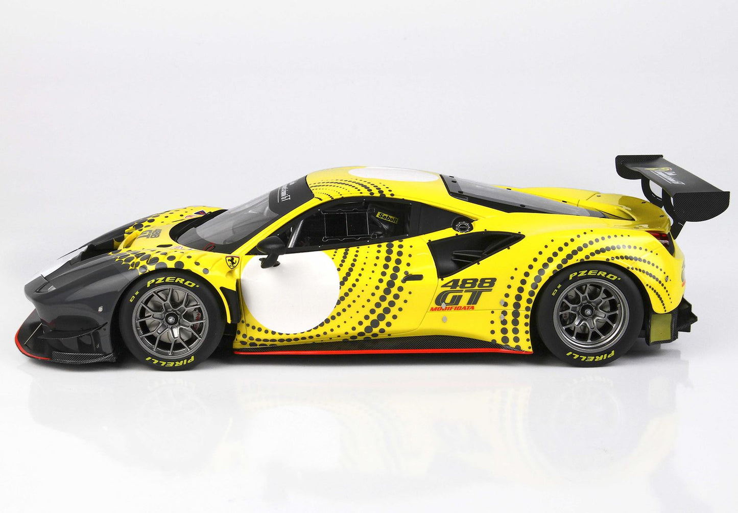 BBR Model 1:18 - Ferrari 488 Modificata