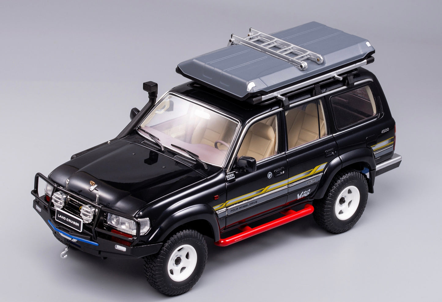 NZG 1:18 - Toyota Land Cruiser J8 Black