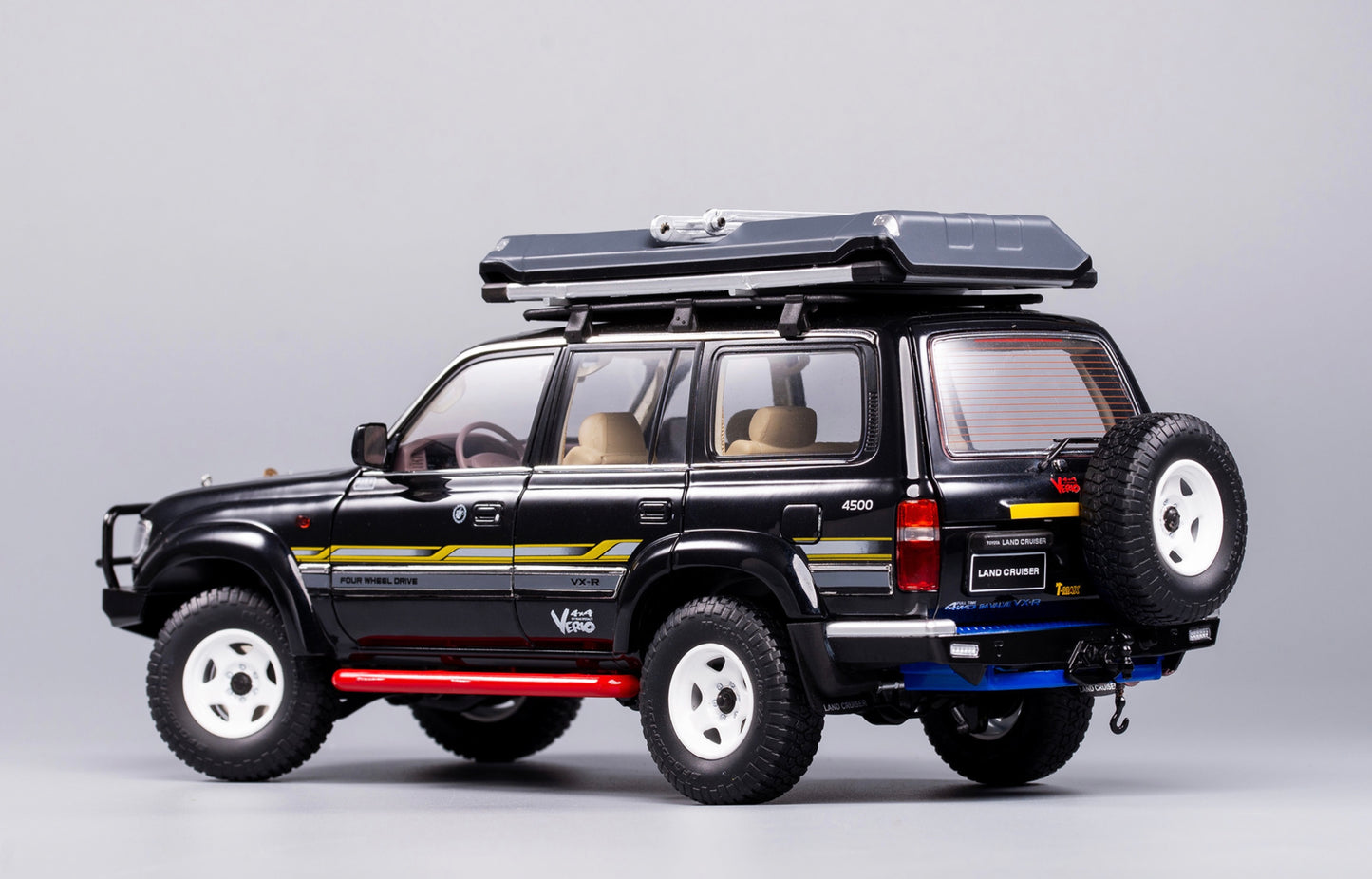 NZG 1:18 - Toyota Land Cruiser J8 Black