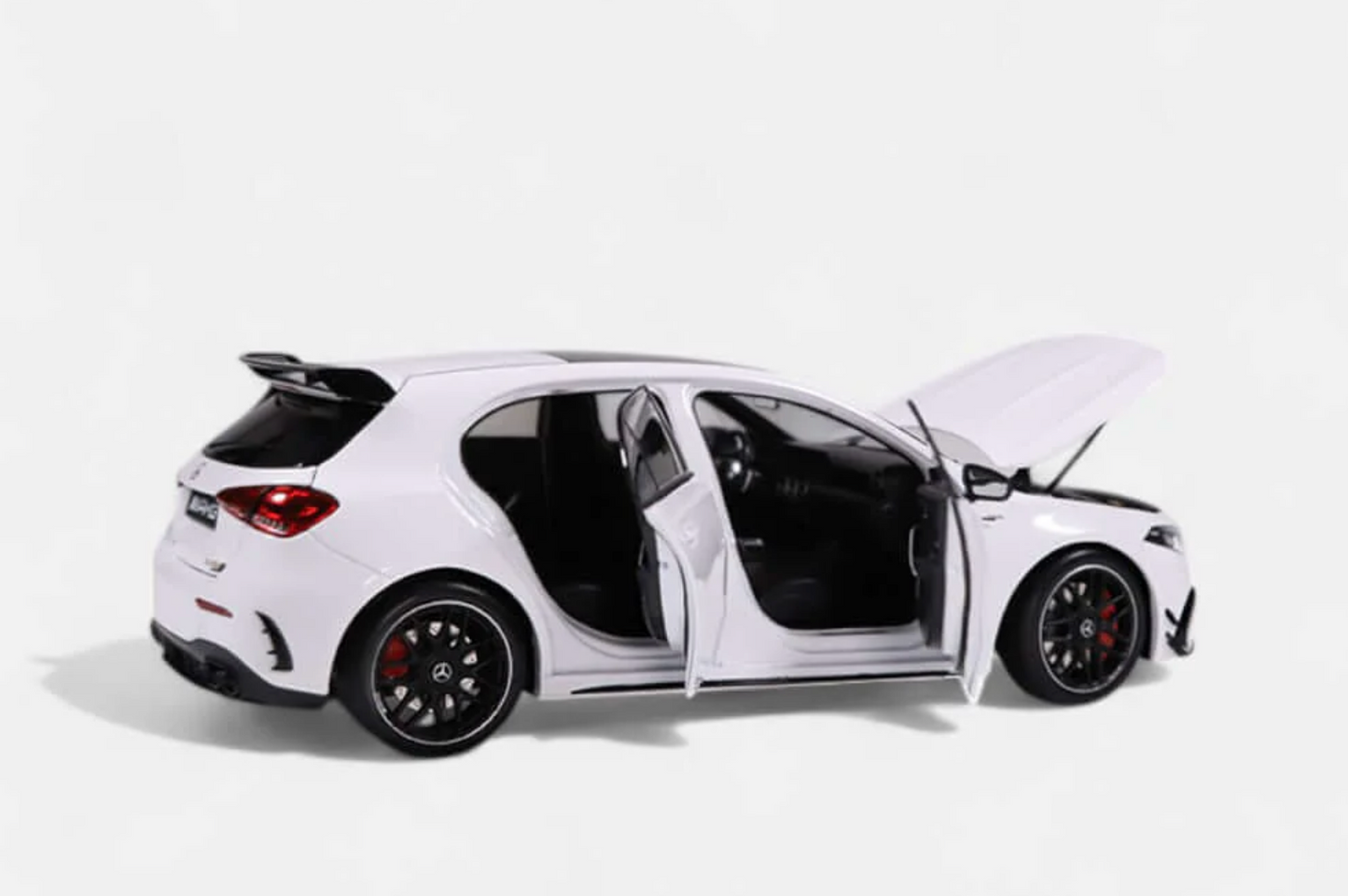 NZG 1:18 - MERCEDES-AMG A 45 S 4MATIC+