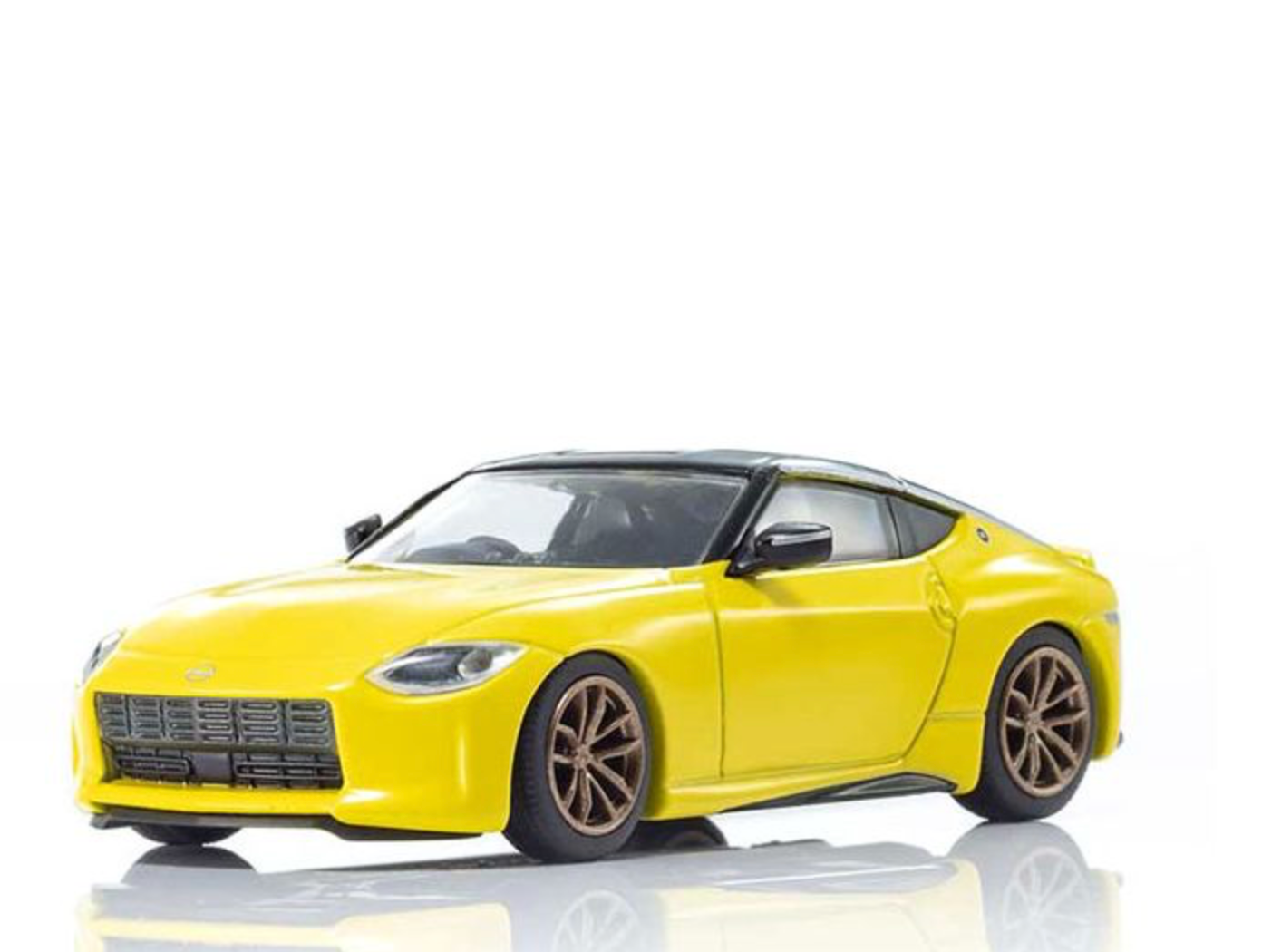 Kyosho 1:64 No.13 NISSAN FAIRLADY Z IKAZUCHI Yellow