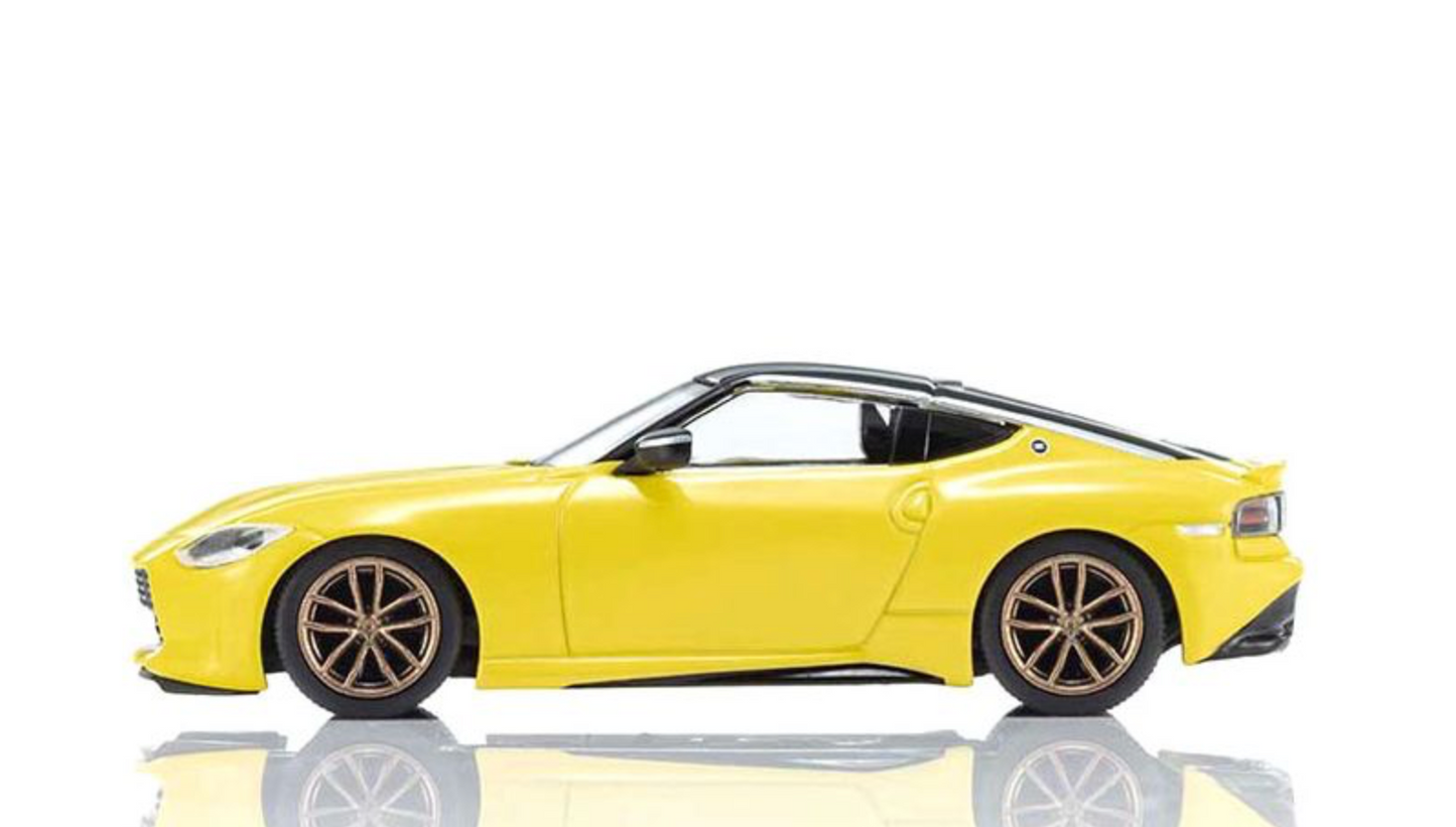 Kyosho 1:64 No.13 NISSAN FAIRLADY Z IKAZUCHI Yellow
