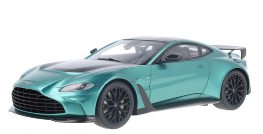 GT-Spirit 1:18 Aston Martin V12 Vantage Racing Green