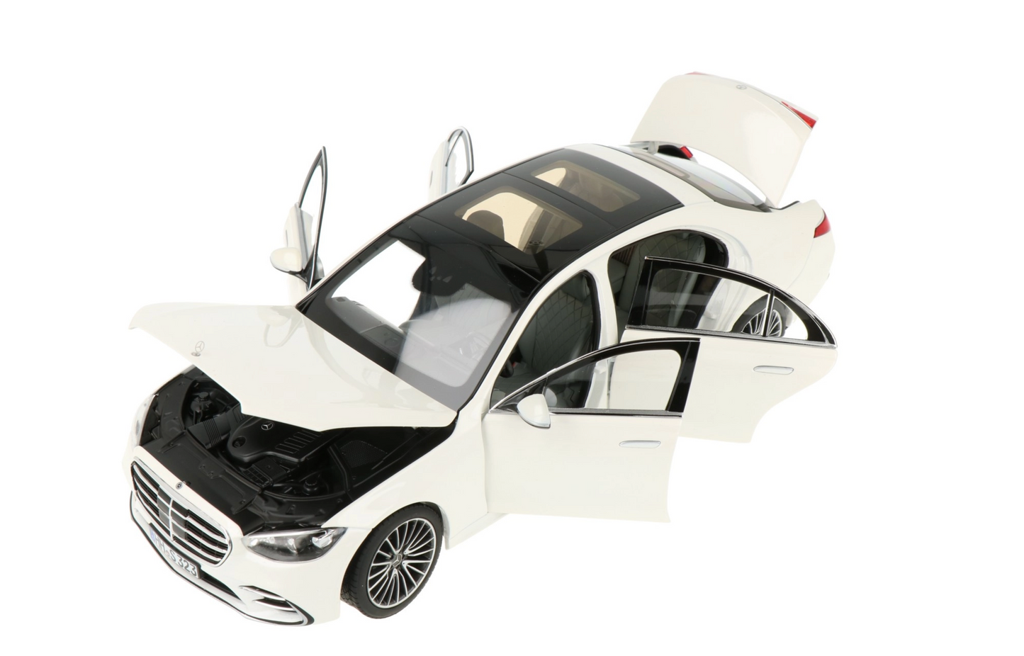 Norev 1:18 BMercedes-Benz S-Class AMG-Line (W223) White Metallic