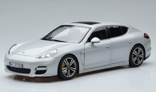 Norev 1:18 PORSCHE PANAMERA TURBO SILVER