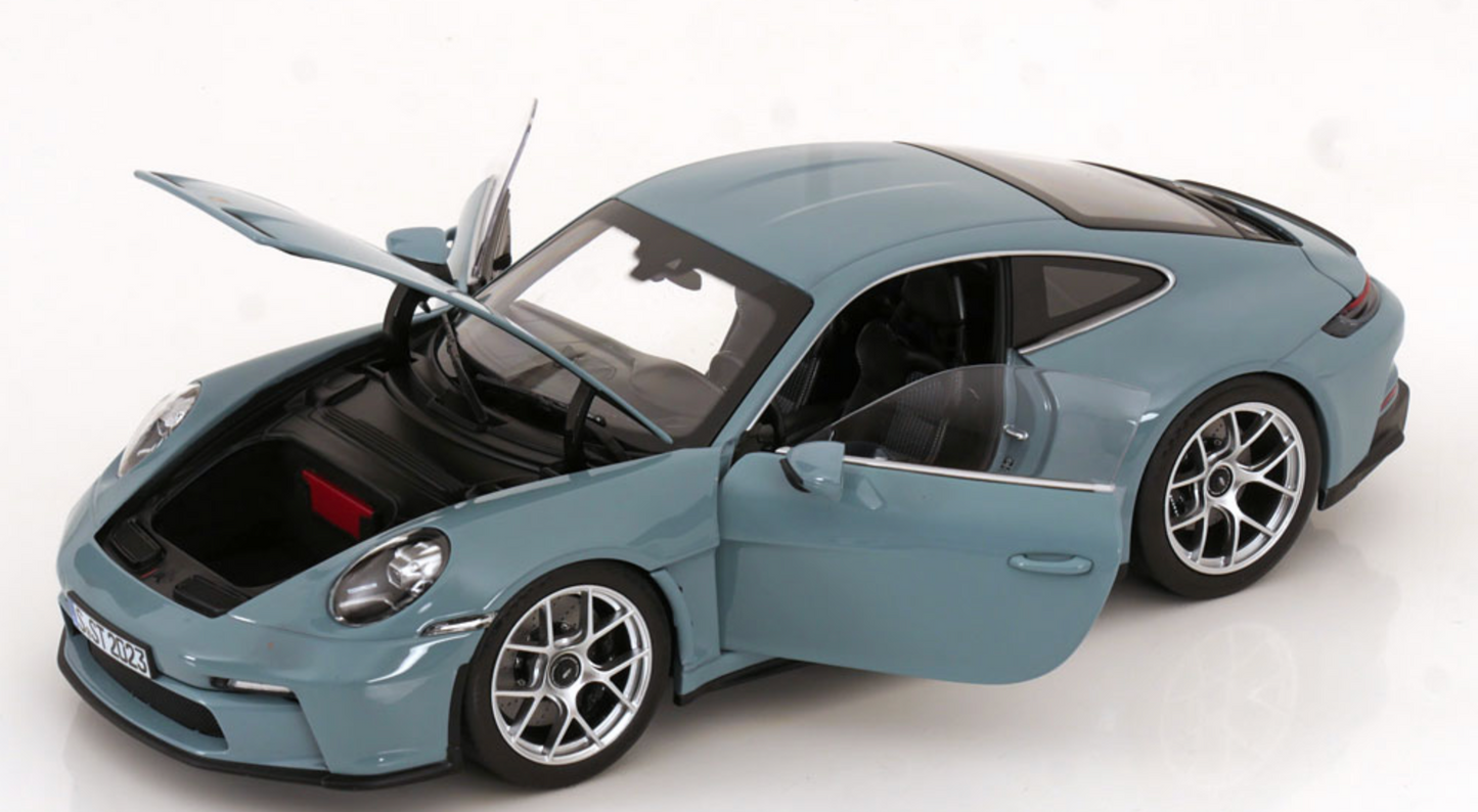 Norev 1:18 Porsche 911 (992) S/T 2023 Meissenblau