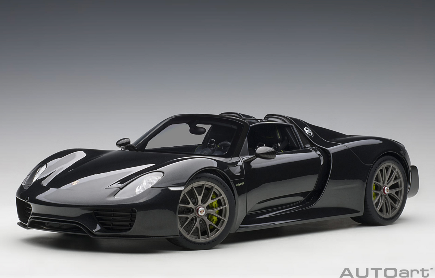 AutoArt 1:12 Porsche 918 Spyder Weissach Package (Basaltschwarzmetallic)