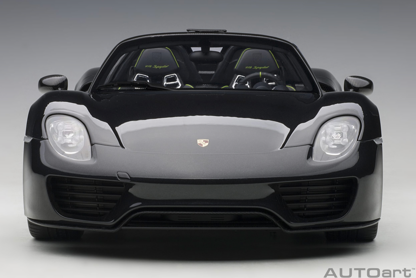 AutoArt 1:12 Porsche 918 Spyder Weissach Package (Basaltschwarzmetallic)