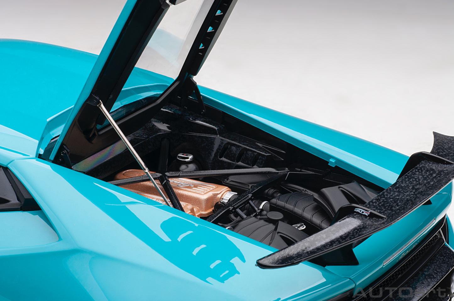 AutoArt 1:12 Lamborghini Huracán Performante (Blu Glauco)