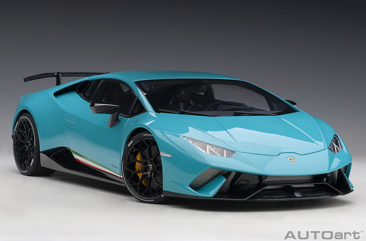 AutoArt 1:12 Lamborghini Huracán Performante (Blu Glauco)