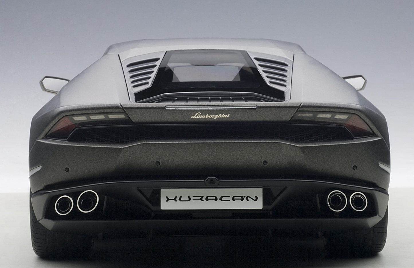 AutoArt 1:12 Lamborghini Huracán LP610-4 (Grigio Titans)